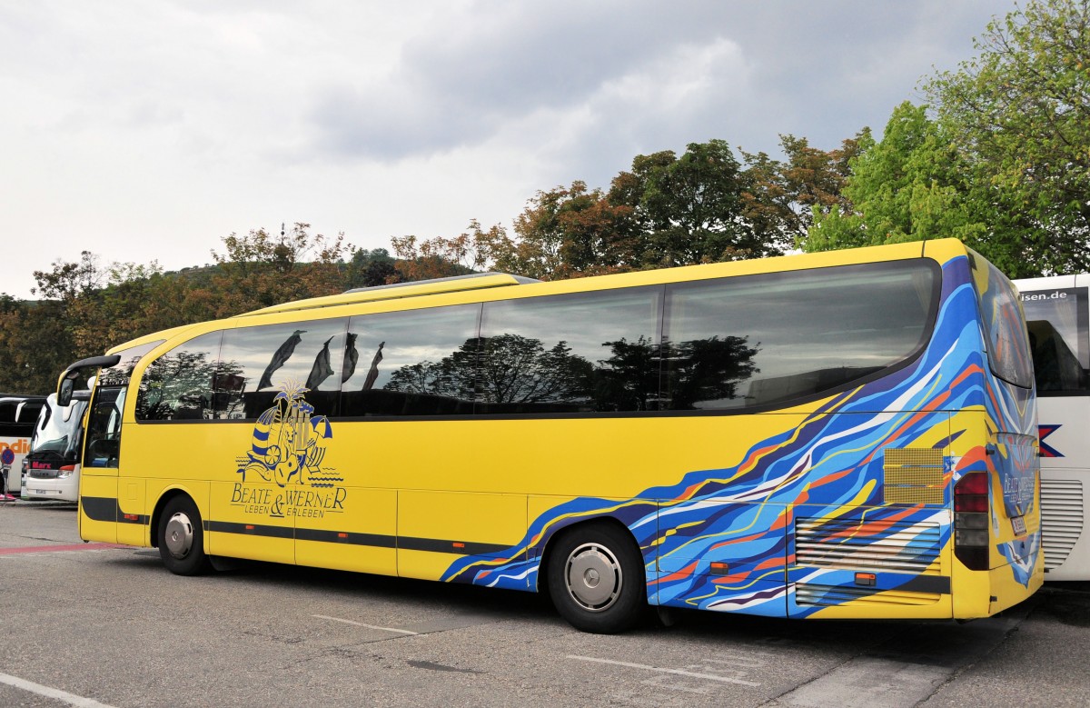 Mercedes Benz Travego von Beate & Werner Reisen aus sterreich am 12. Juli 2014 in Krems gesehen.