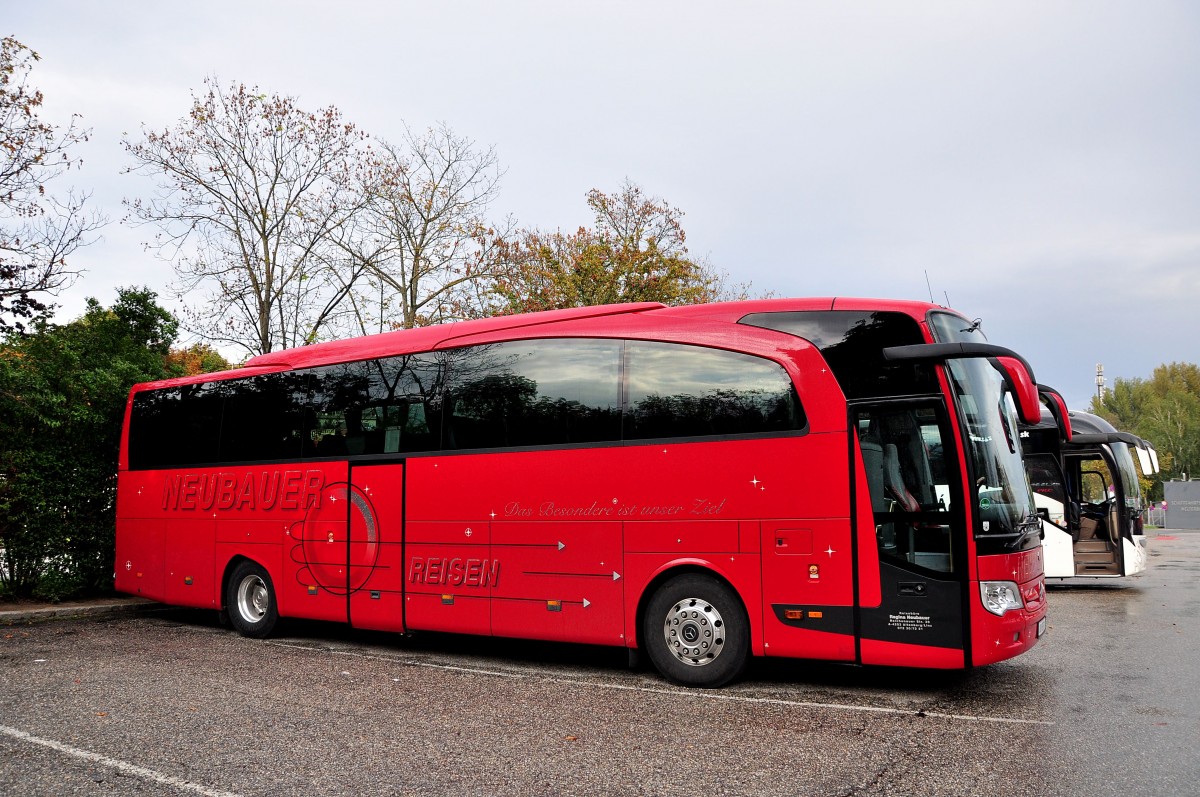 Mercedes Benz Travego von Neubauer Reisen aus sterreich am 25.9.2014 in Krems.