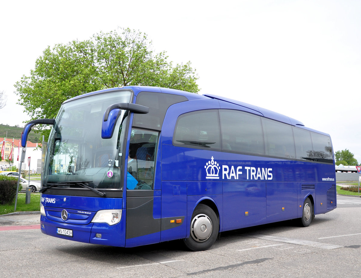 Mercedes Benz Travego von Raf Trans aus Polen in Krems.