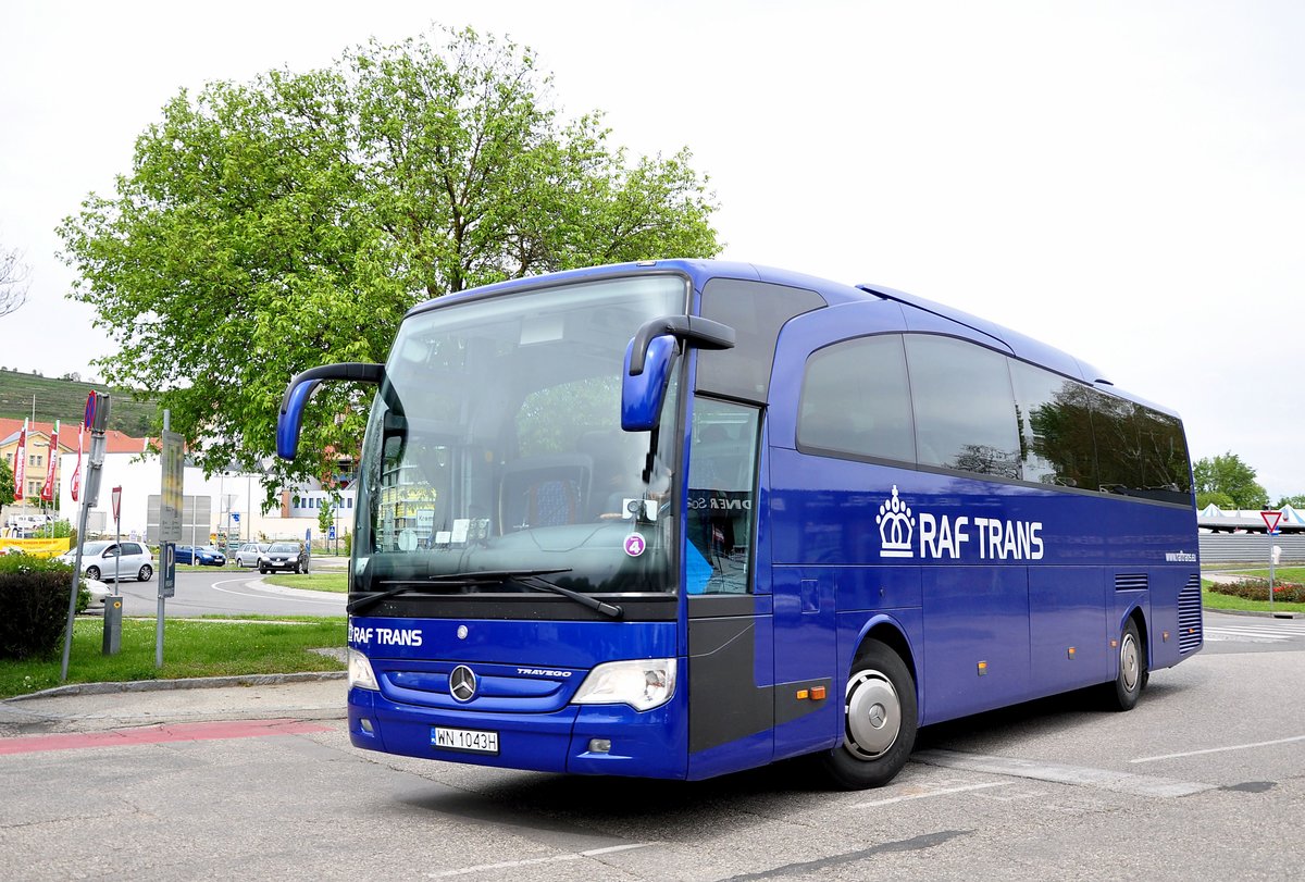 Mercedes Benz Travego von Raf Trans aus Polen in Krems.