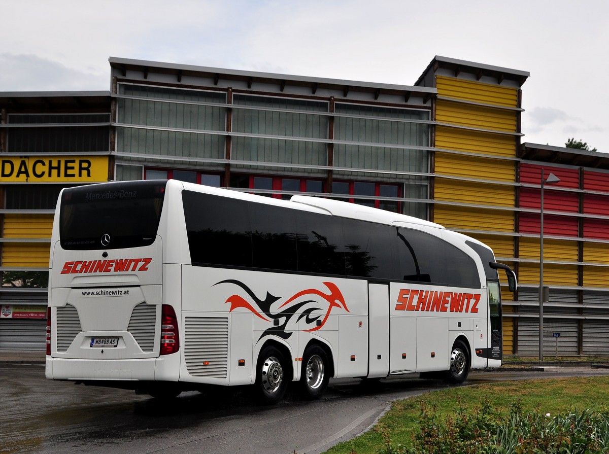 Mercedes Benz Travego von Schinewitz Reisen aus sterreich am 13.Mai 2014 in Krems gesehen.