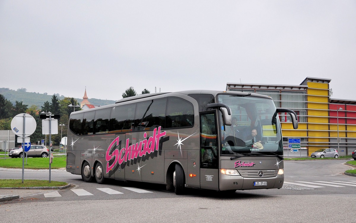 Mercedes Benz Travego von Schmidt Reisen aus der BRD am 4.10.2014 in Krems.