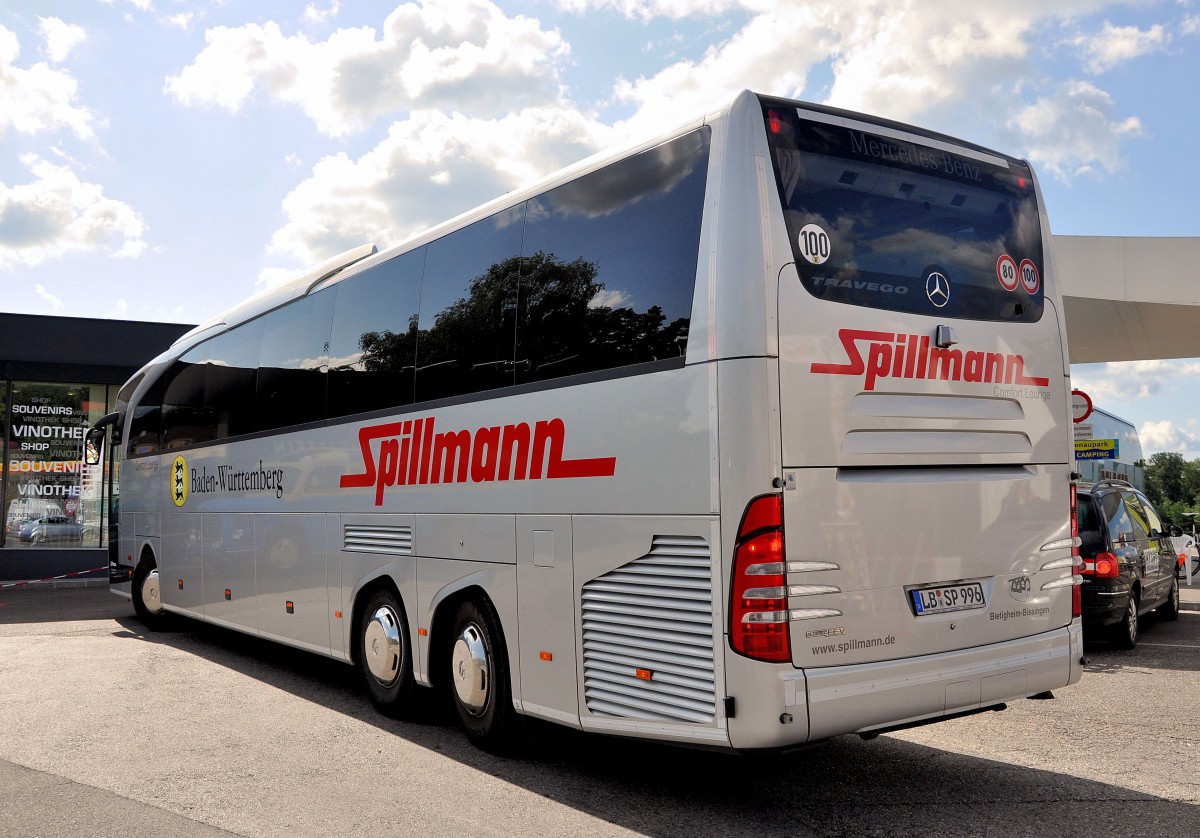 MERCEDES BENZ TRAVEGO von SPILLMANN Reisen / BRD am 12.7.2013 in Krems gesehen.