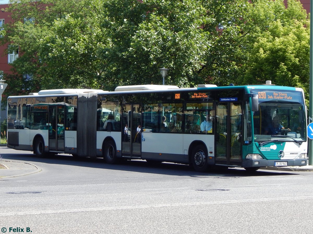 Mercedes Citaro I vom Verkehrsbetrieb Potsdam in Potsdam.