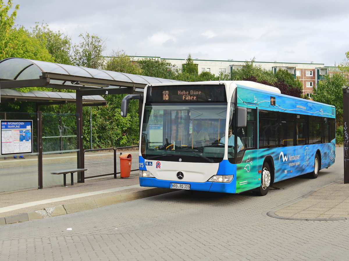 Mercedes Citaro II (315) an der Umsteigestelle Dierkower Kreuz der Rostocker Straßenbahn AG in Rostock am 28. August 2018.