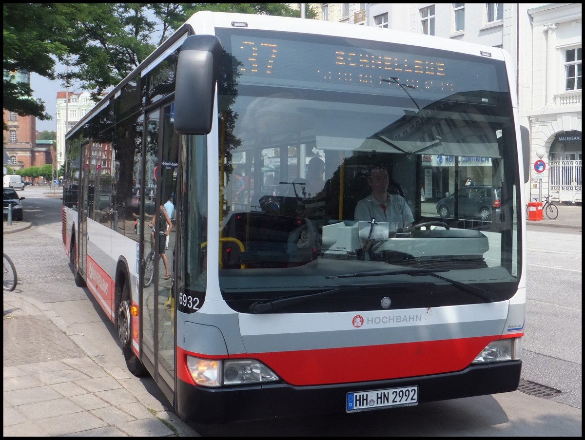 Mercedes Citaro II der Hamburger Hochbahn AG in Hamburg.