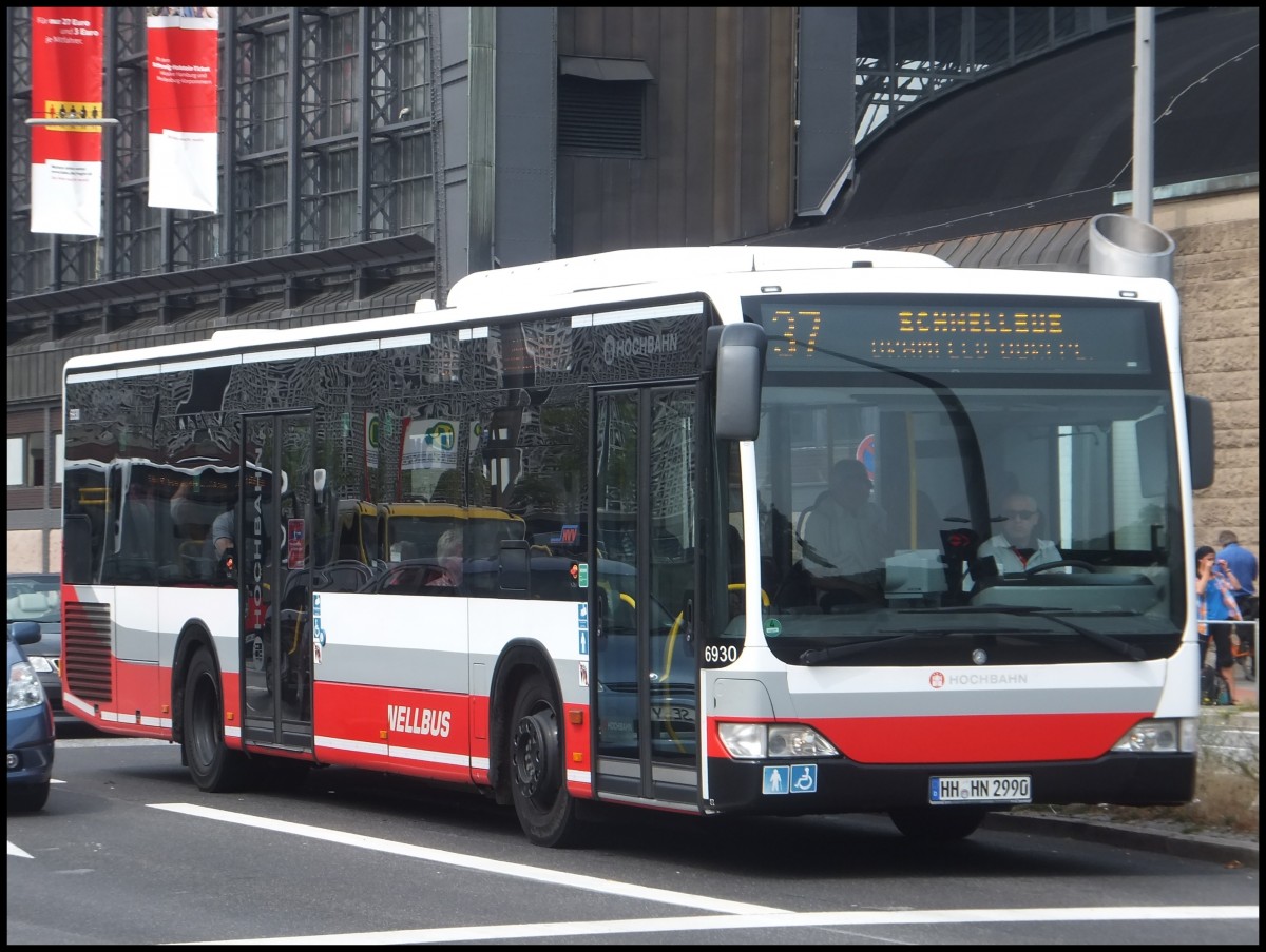 Mercedes Citaro II der Hamburger Hochbahn AG in Hamburg.