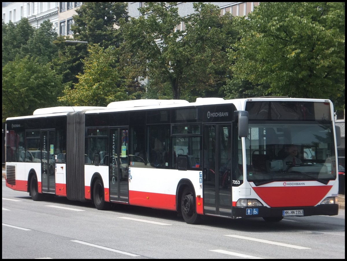 Mercedes Citaro II der Hamburger Hochbahn AG in Hamburg.