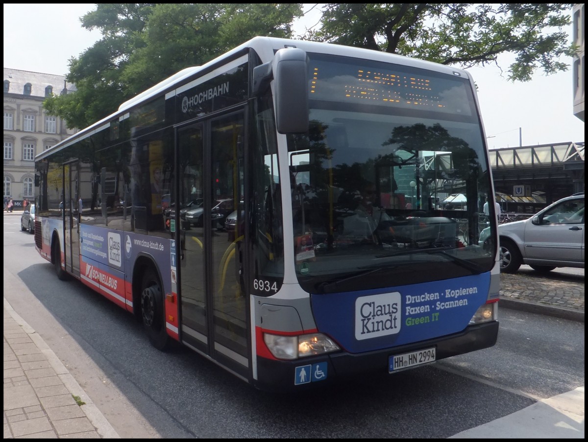 Mercedes Citaro II der Hamburger Hochbahn AG in Hamburg.