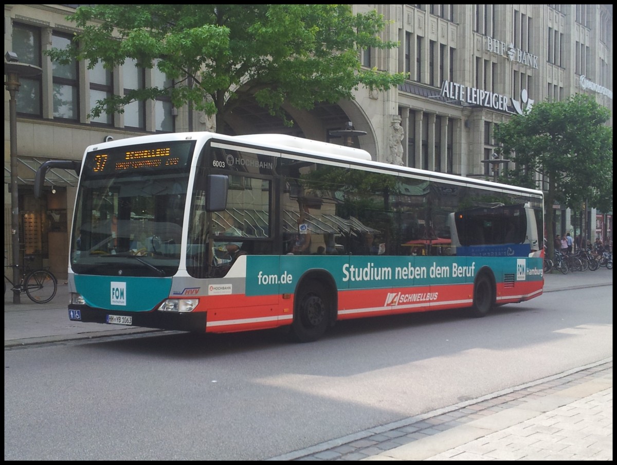 Mercedes Citaro II der Hamburger Hochbahn AG in Hamburg.