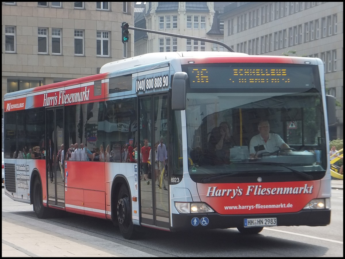 Mercedes Citaro II der Hamburger Hochbahn AG in Hamburg.