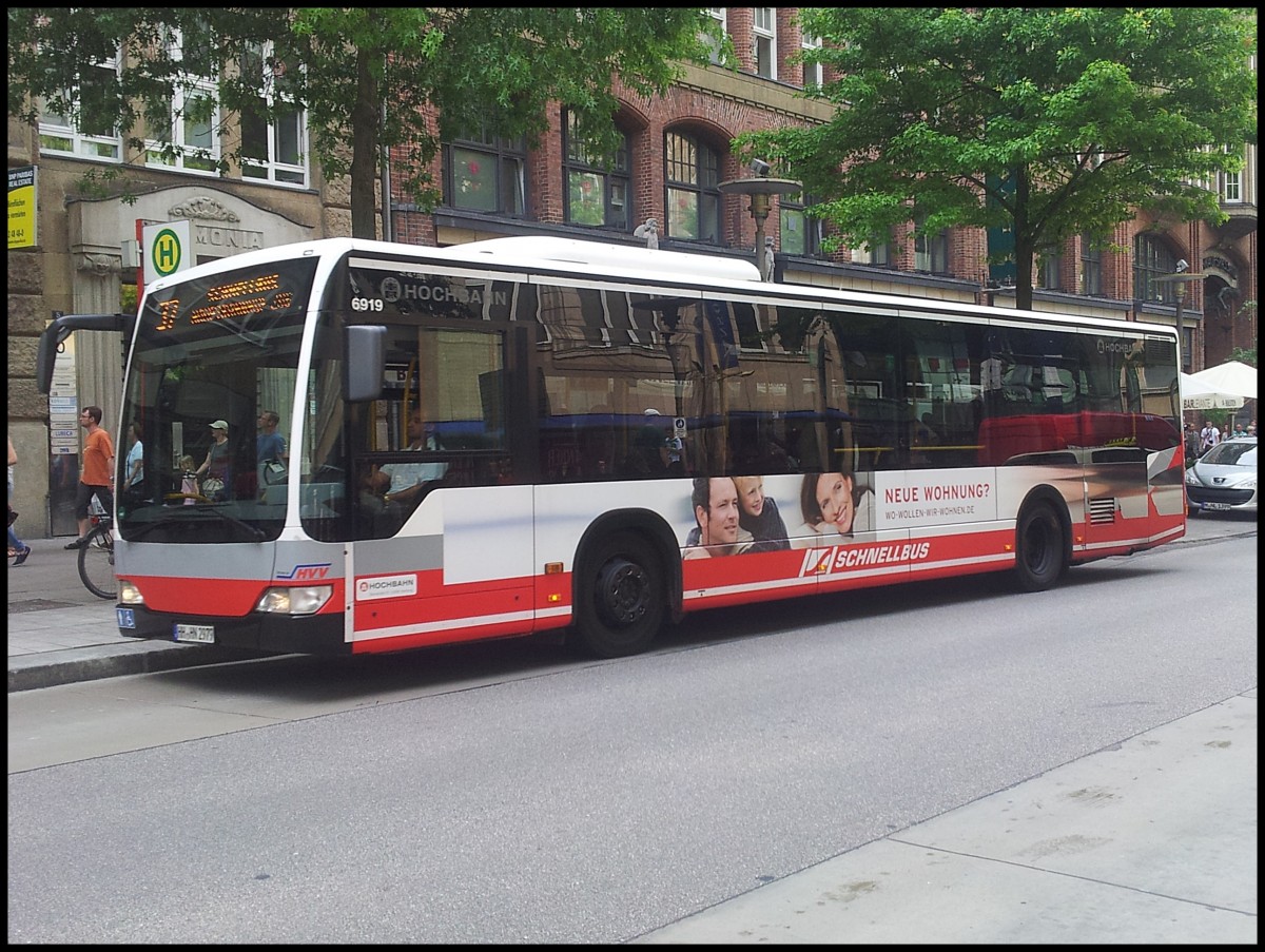 Mercedes Citaro II der Hamburger Hochbahn AG in Hamburg.