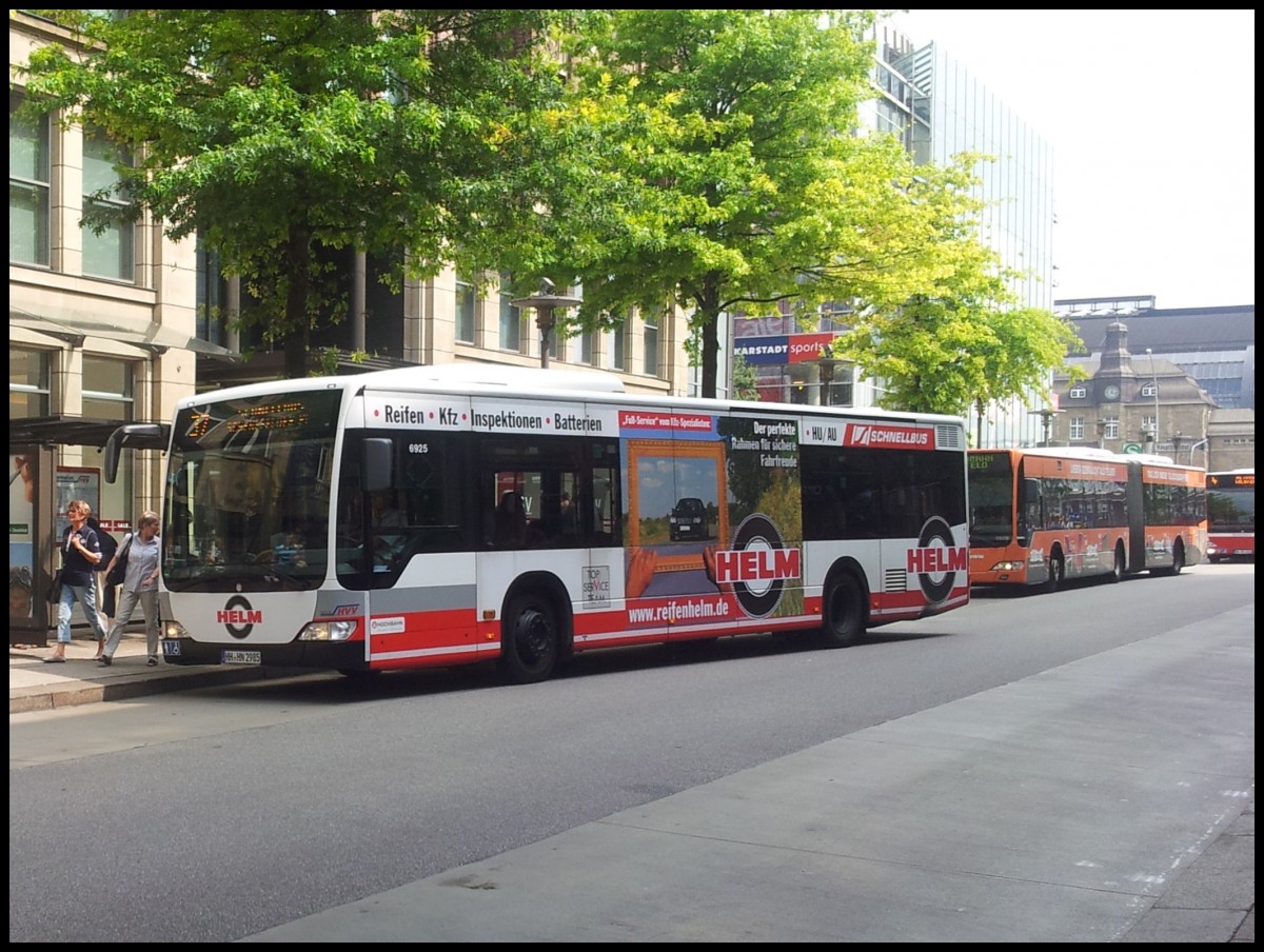 Mercedes Citaro II der Hamburger Hochbahn AG in Hamburg.