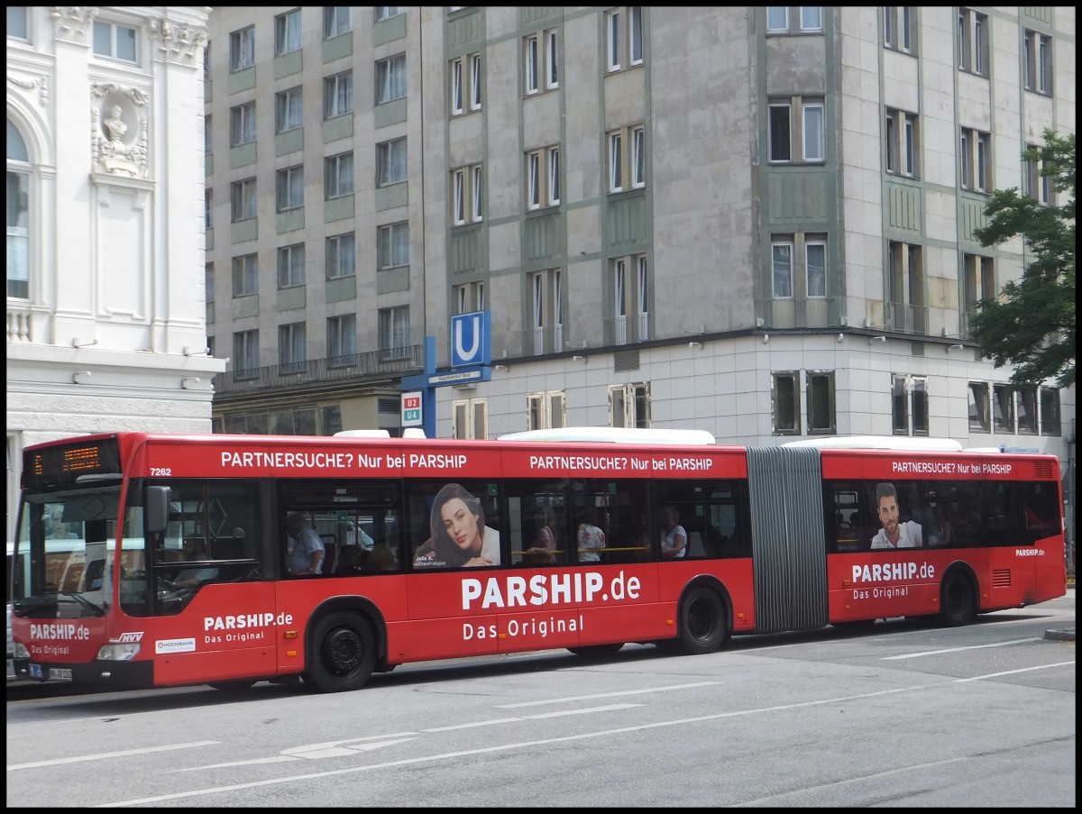 Mercedes Citaro II der Hamburger Hochbahn AG in Hamburg.