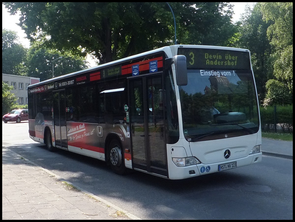 Mercedes Citaro II der Stadtwerke Stralsund in Stralsund.