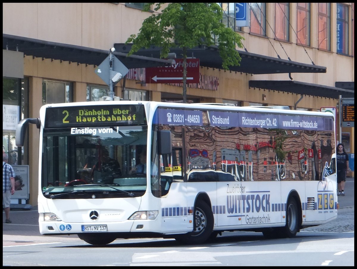 Mercedes Citaro II der Stadtwerke Stralsund in Stralsund.