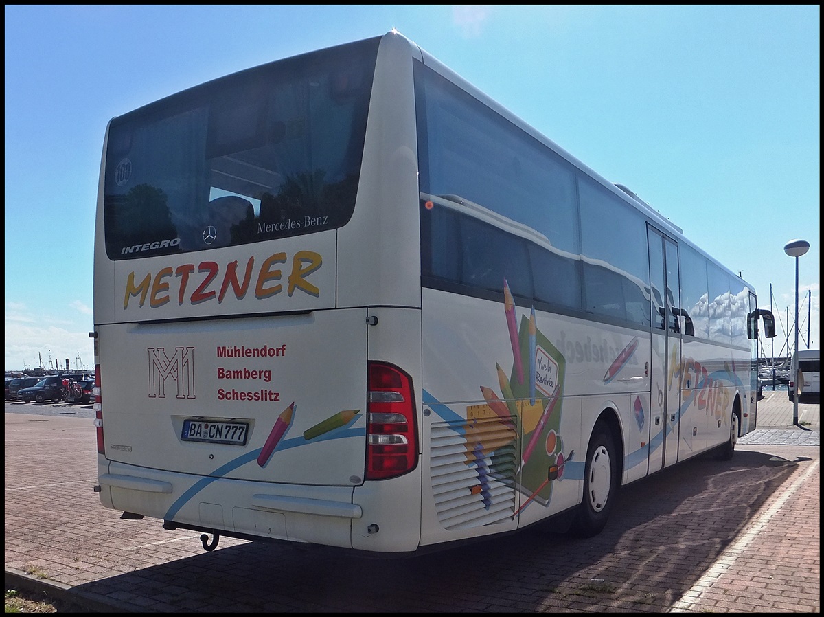 Mercedes Integro von Metzner aus Deutschland im Stadthafen Sassnitz.