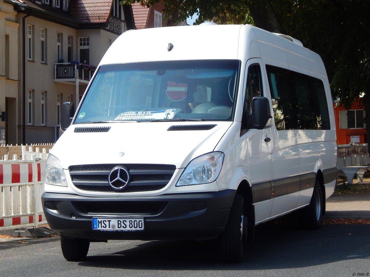 Mercedes Sprinter von Becker-Strelitz Reisen aus Deutschland in Neustrelitz.