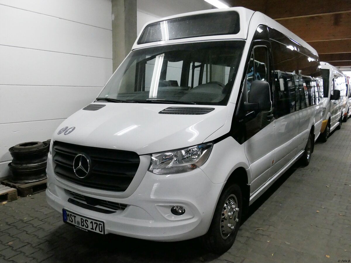 Mercedes Sprinter von Becker-Strelitz Reisen aus Deutschland in Neustrelitz.