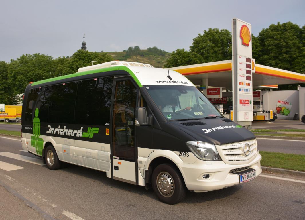 Mercedes Sprinter von Dr. Richard Reisen aus Wien im Mai 2018 in Krems.