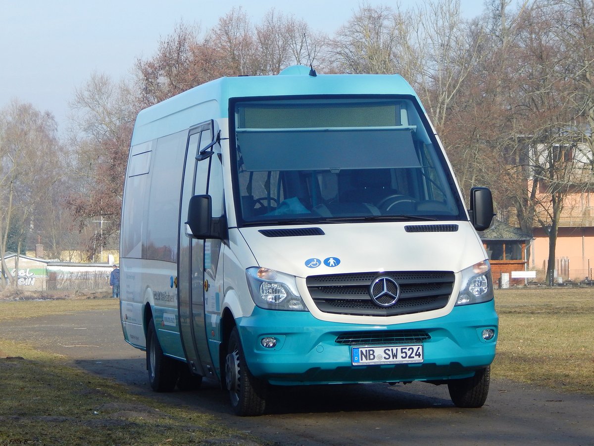 Mercedes Sprinter der Neubrandenburger Verkehrsbetriebe in Neubrandenburg. 