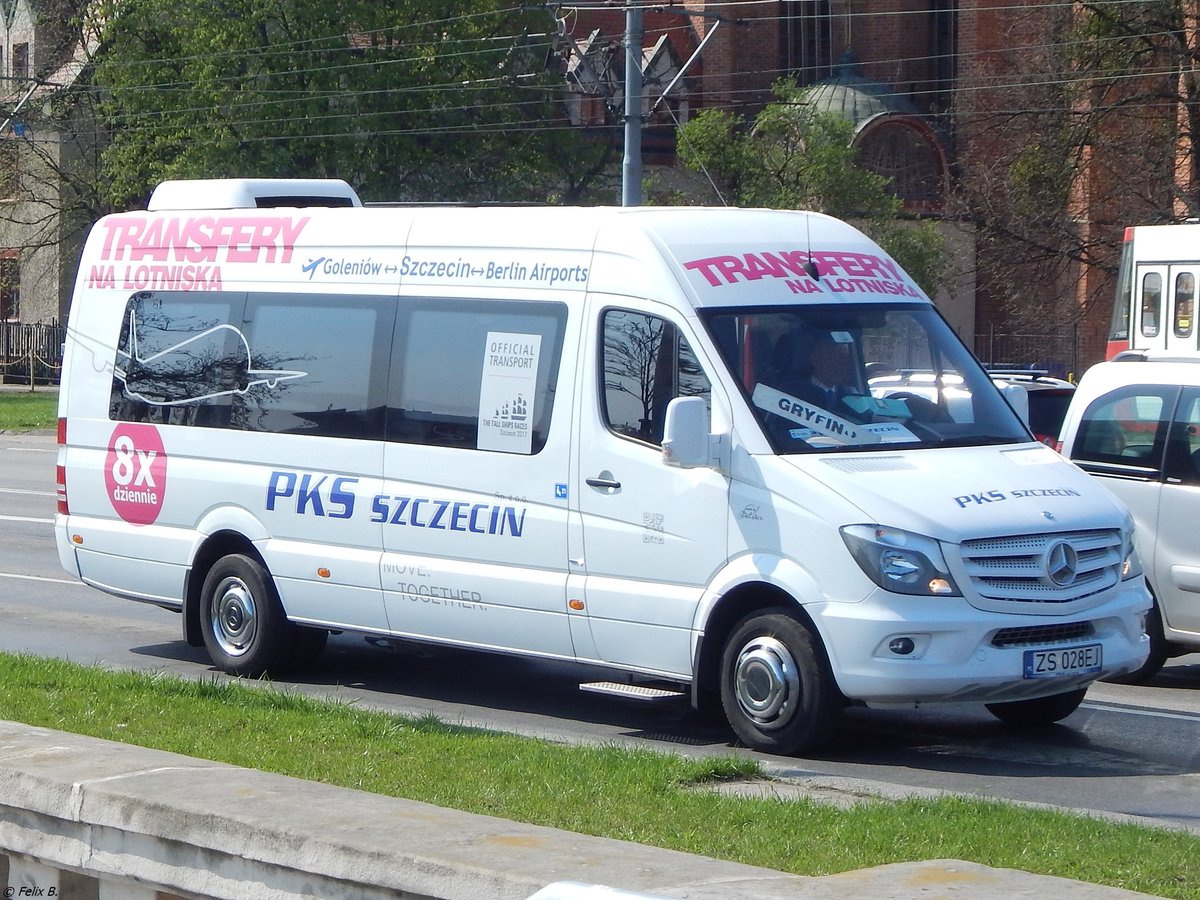 Mercedes Sprinter von PKS Szczecin aus Polen in Stettin.