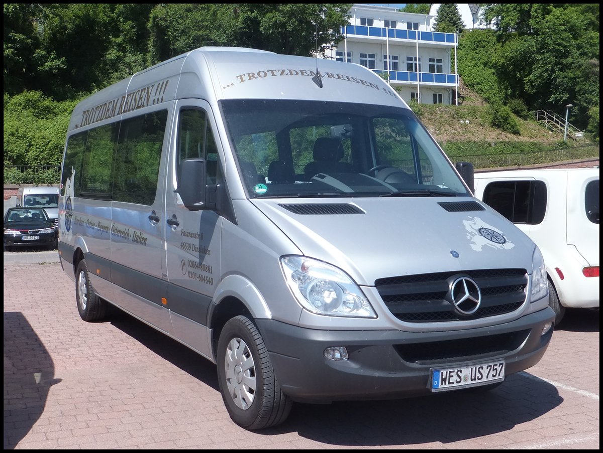 Mercedes Sprinter von Trotzdem Reisen aus Deutschland im Stadthafen Sassnitz.