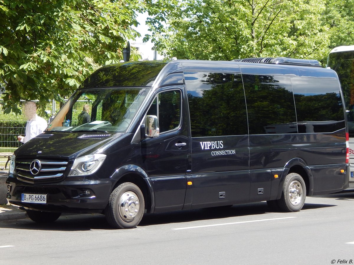 Mercedes Sprinter von Vip Bus Connection aus Deutschland in Berlin.