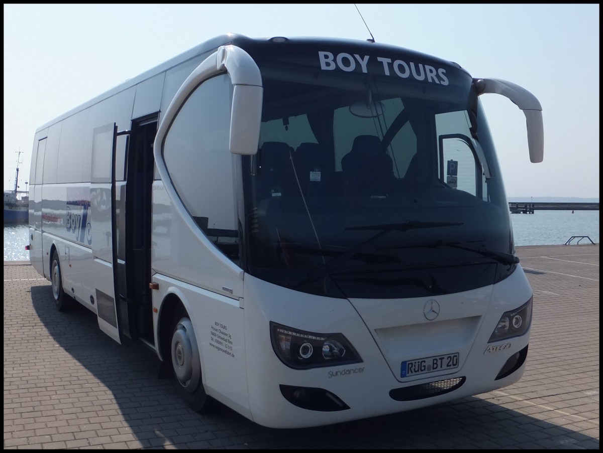 Mercedes Sundancer von BoyTours aus Deutschland im Stadthafen Sassnitz.