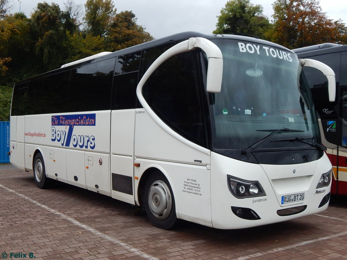 Mercedes Sundancer von BoyTours aus Deutschland im Stadthafen Sassnitz. 