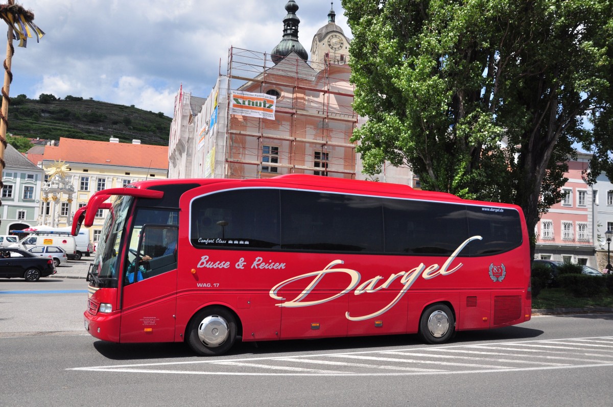 Mercedes Tourino vom Onibusbetrieb DARGEL aus der BRD im Mai 2015 in Krems unterwegs.