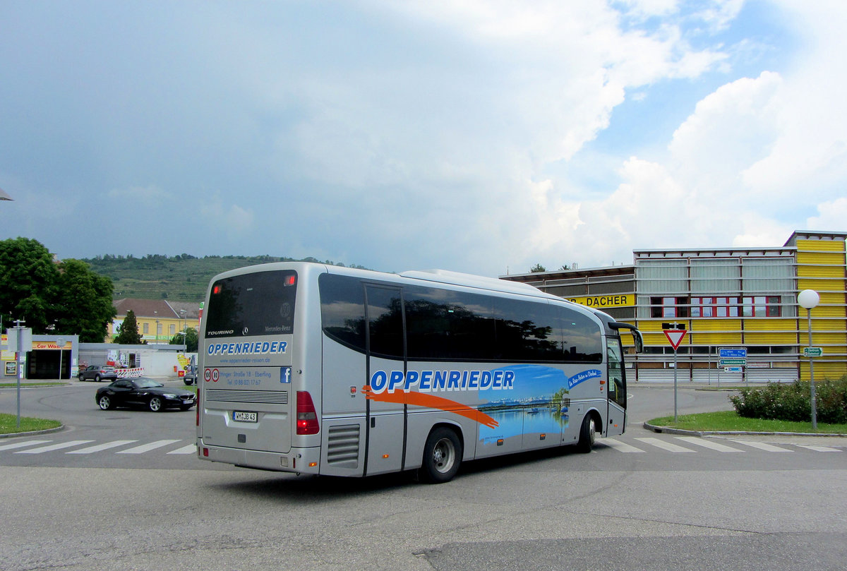 Mercedes Tourino von Oppenrieder Reisen aus der BRD in Krems gesehen.