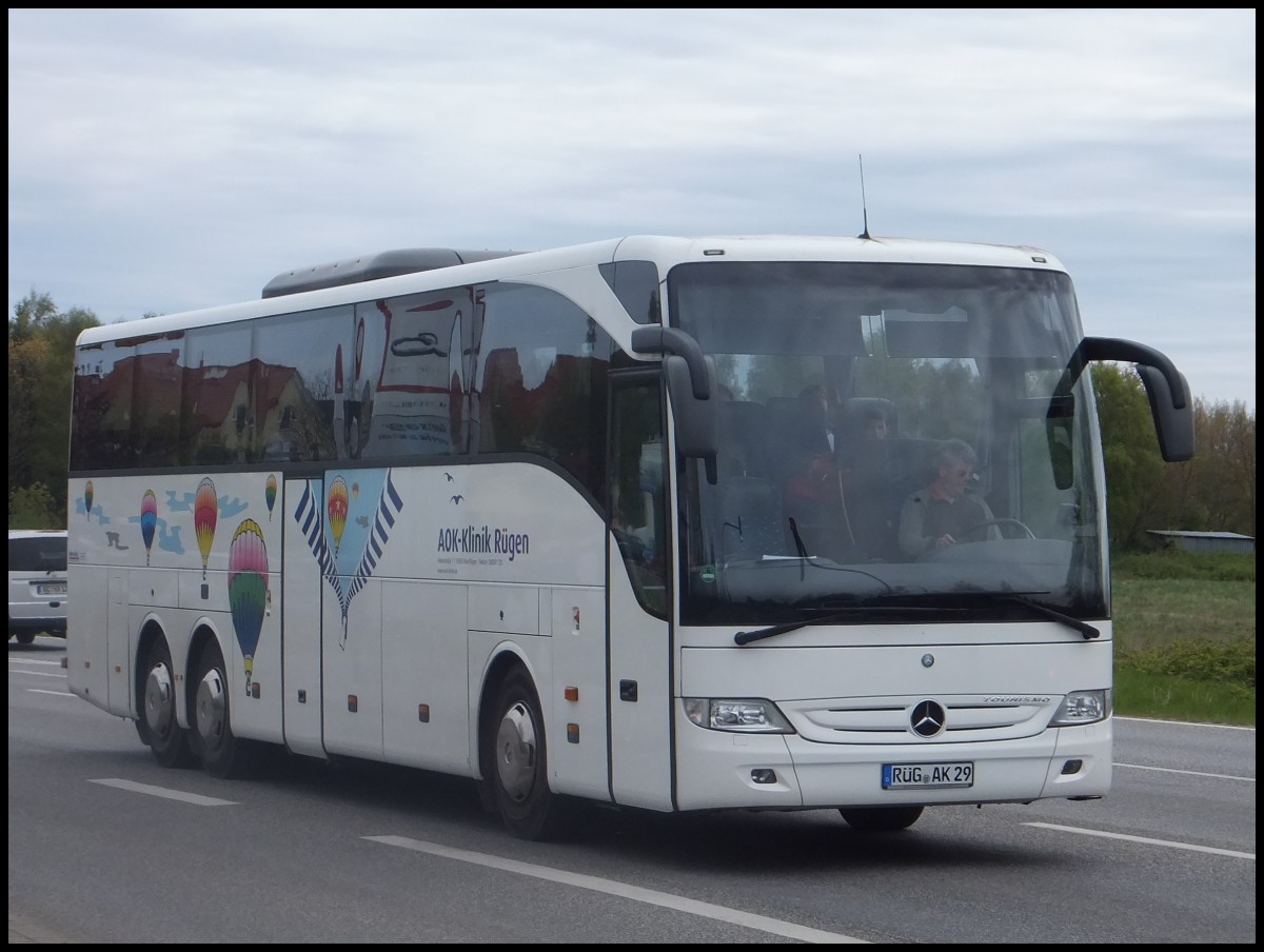 Mercedes Tourismo von der AOK-Klinik Rgen in Sassnitz.