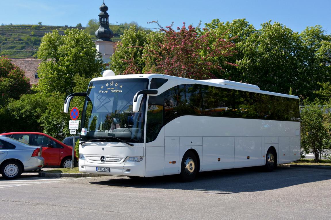 Mercedes Tourismo aus Ungarn in Krems.