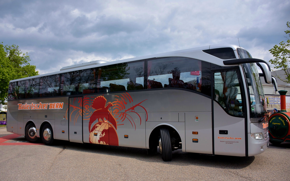 Mercedes Tourismo von Badertscher Reisen aus der CH in Krems.