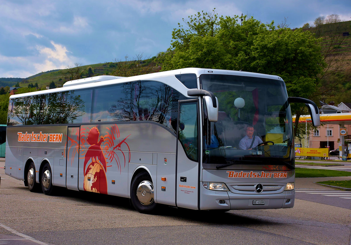 Mercedes Tourismo von Badertscher Reisen aus der CH in Krems.