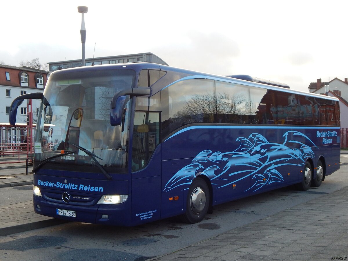 Mercedes Tourismo von Becker-Strelitz Reisen aus Deutschland in Neubrandenburg. 