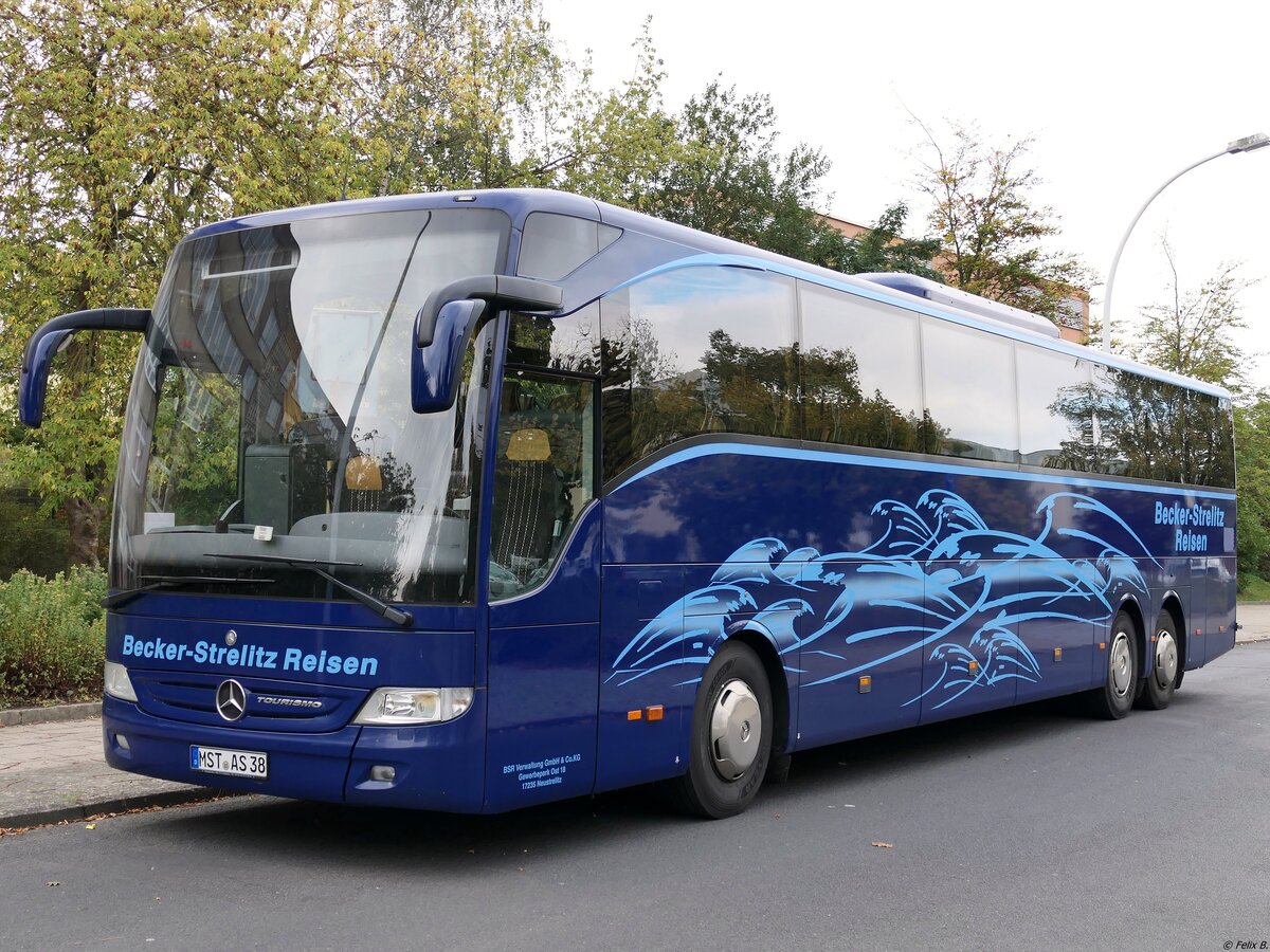 Mercedes Tourismo von Becker-Strelitz Reisen aus Deutschland in Neubrandenburg.