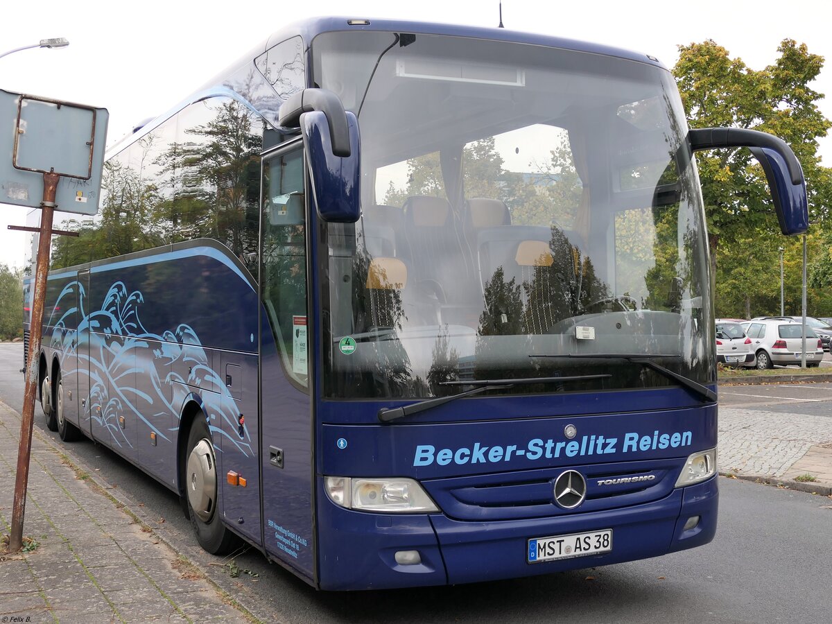 Mercedes Tourismo von Becker-Strelitz Reisen aus Deutschland in Neubrandenburg.