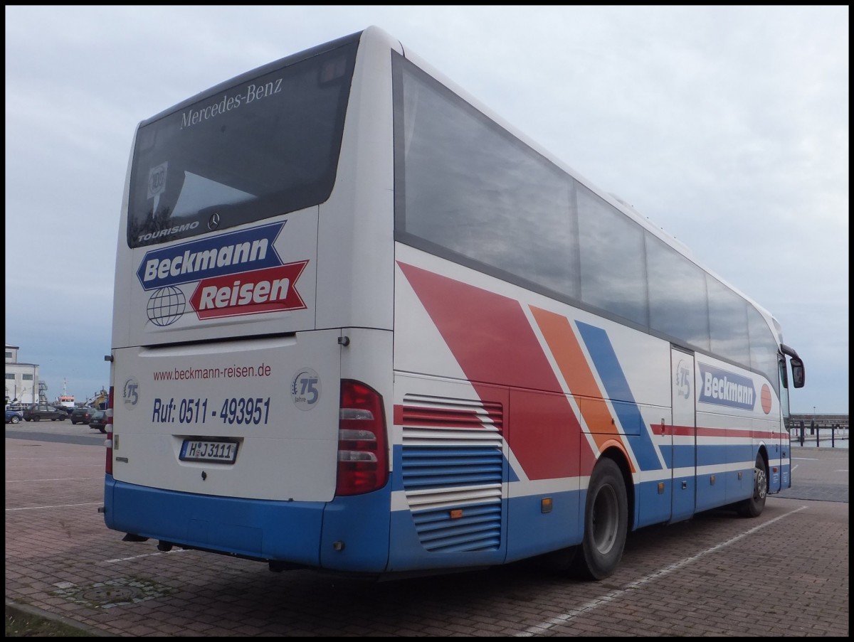 Mercedes Tourismo von Beckmann Reisen aus Deutschland im Stadthafen Sassnitz.