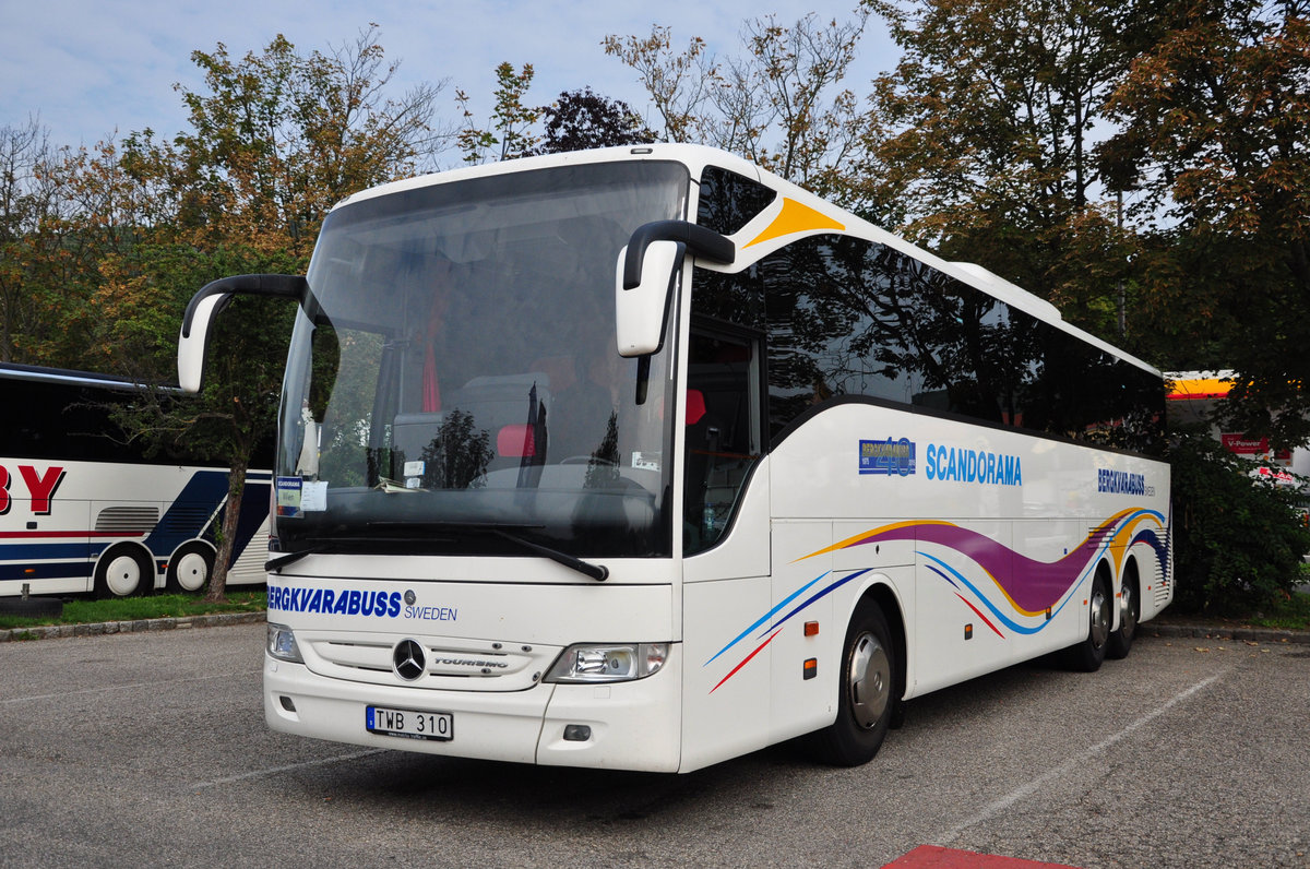 Mercedes Tourismo von Bergkvarabuss aus Schweden in Krems gesehen.