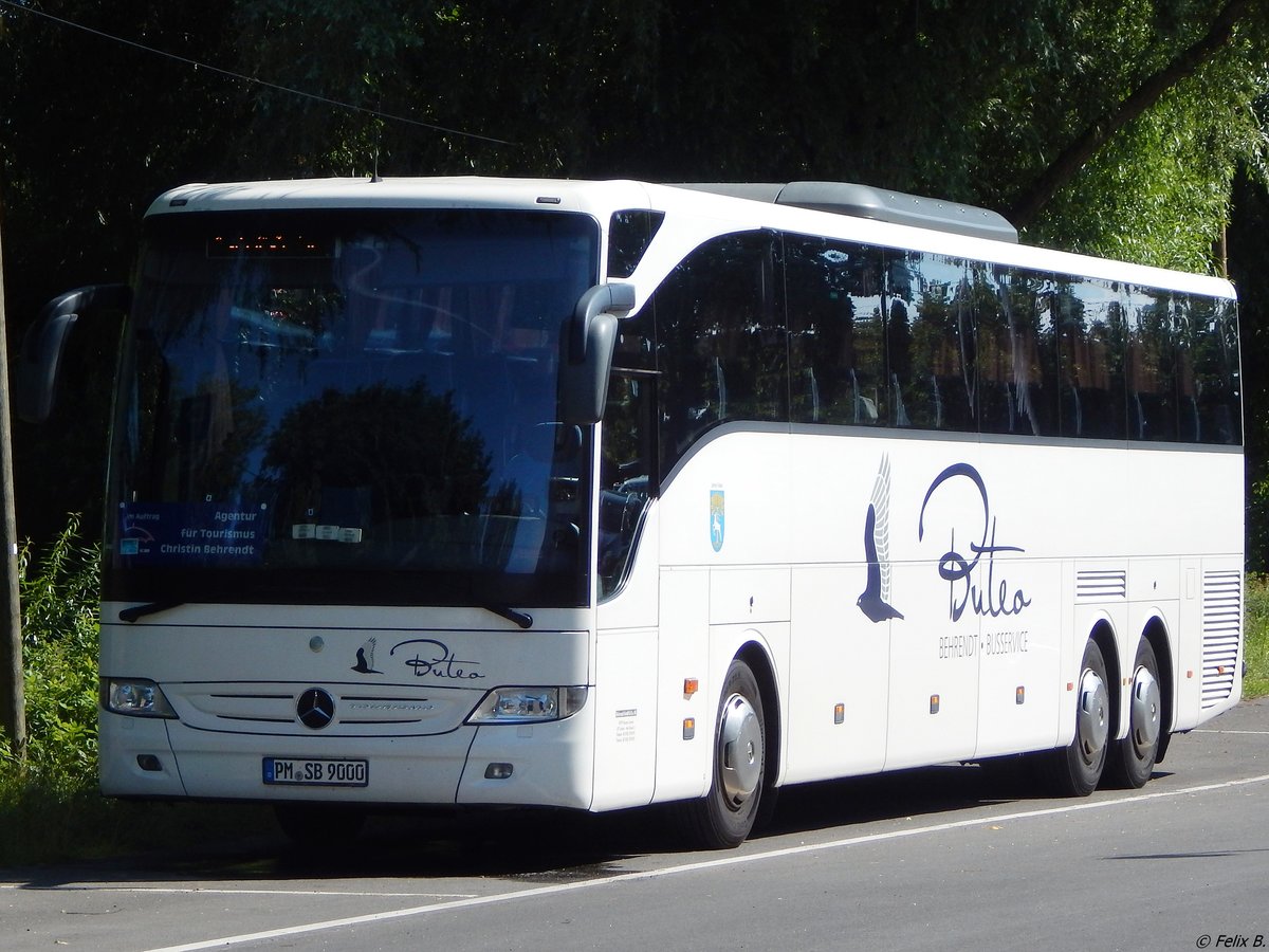 Mercedes Tourismo von Buteo Busservice Behrendt aus Deutschland in Stralsund.