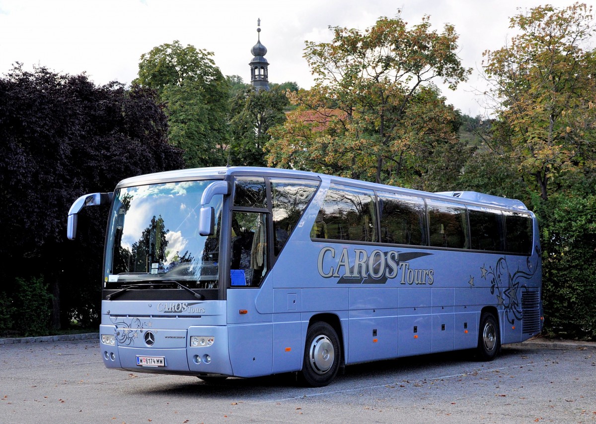 MERCEDES TOURISMO von CAROS TOUR`S aus Wien im September 2013 in Krems.