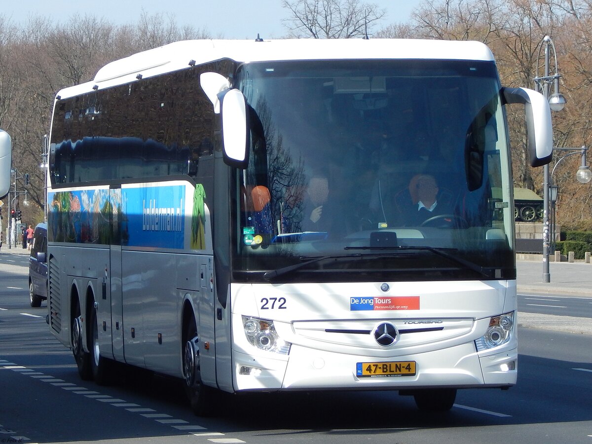 Mercedes Tourismo von De Jong Tours aus den Niederlanden in Berlin.