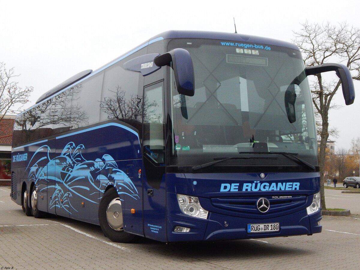 Mercedes Tourismo von De Rganer aus Deutschland in Bergen. 