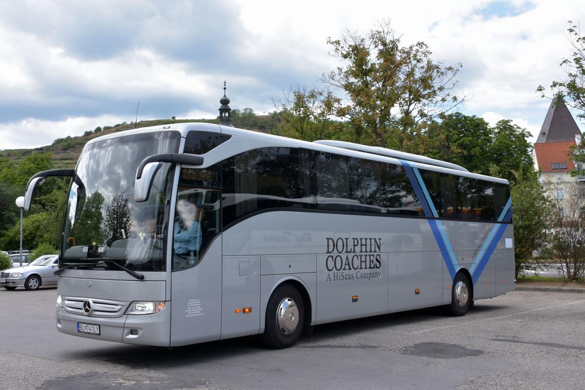 Mercedes Tourismo von Dolphin Coaches aus der SK 06/2017 in Krems.