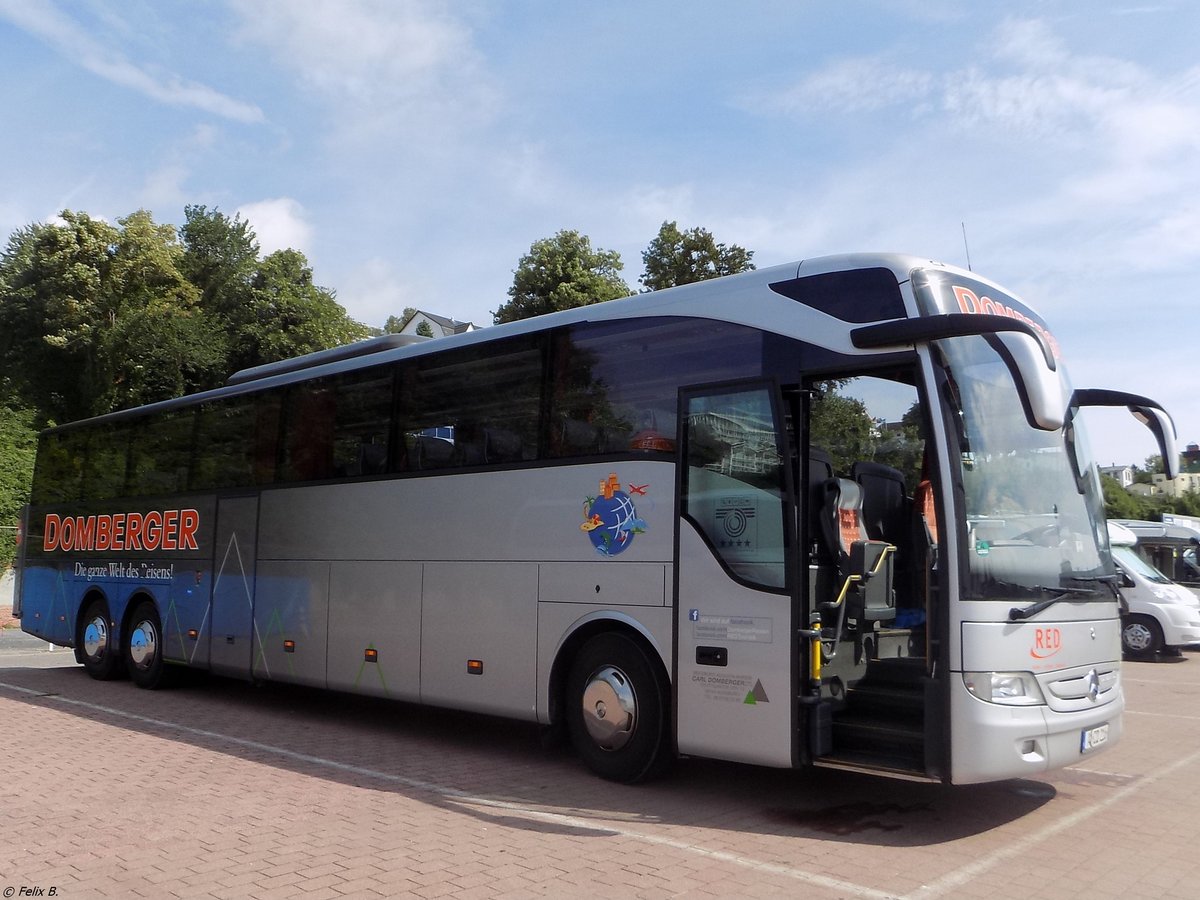 Mercedes Tourismo von Domberger aus Deutschland im Stadthafen Sassnitz. 