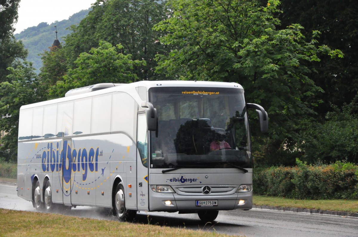 Mercedes Tourismo von Edtbrustner Reisen aus sterreich im Juni 2015 in Krems.