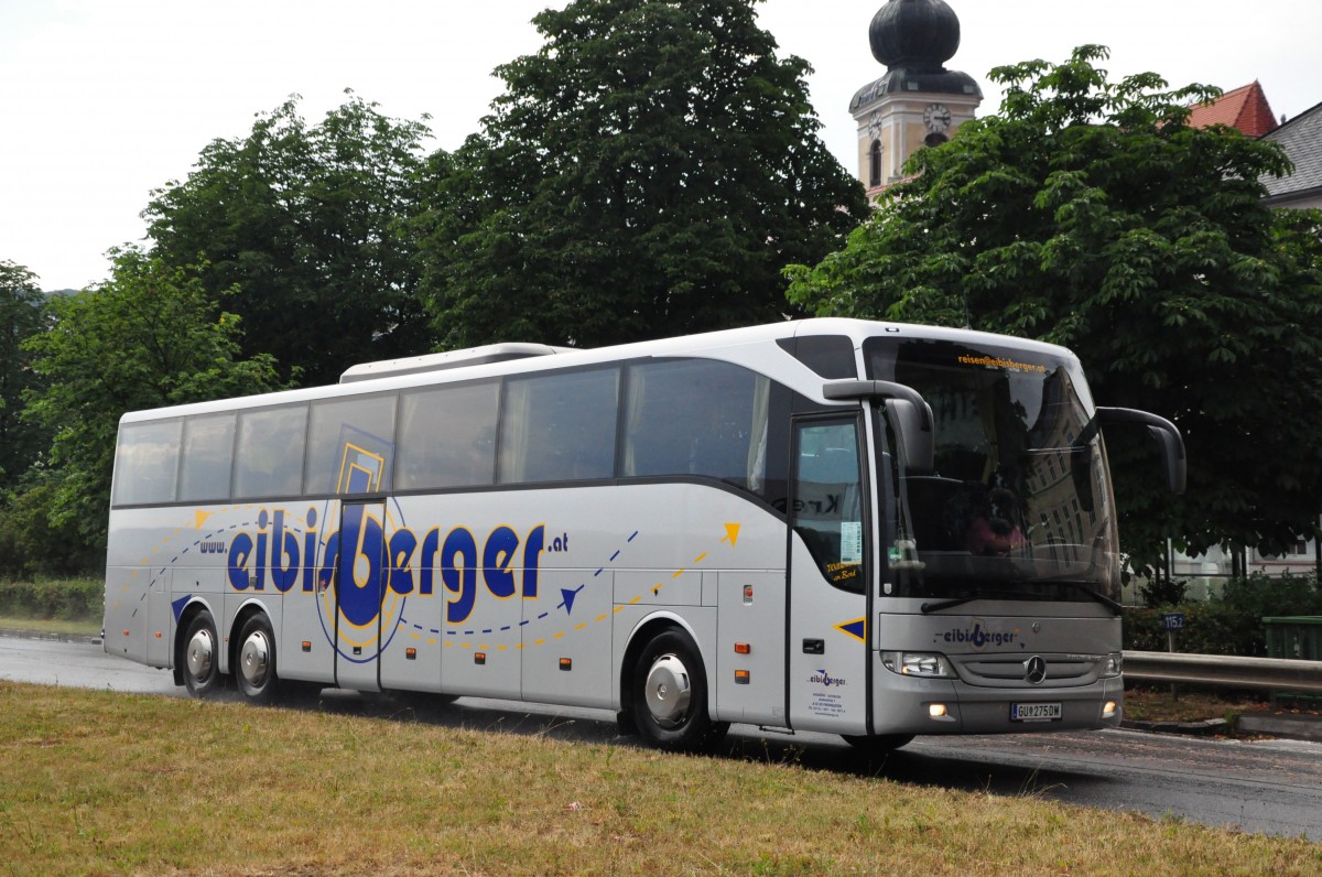 Mercedes Tourismo von Edtbrustner Reisen aus sterreich im Juni 2015 in Krems.