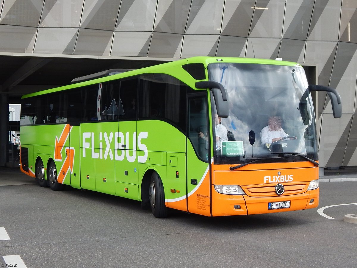 Mercedes Tourismo von Flixbus/Blaguss aus der Slowakei in Stuttgart.